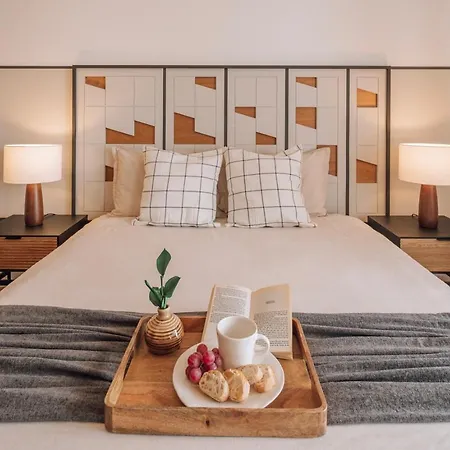 Herbert - 2 Bedrooms And Balcony In Areeiro アパート リスボン