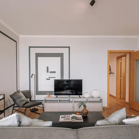 Apartament Herbert - 2 Bedrooms And Balcony In Areeiro Lizbona