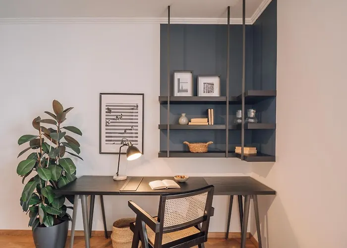 Herbert - 2 Bedrooms And Balcony In Areeiro