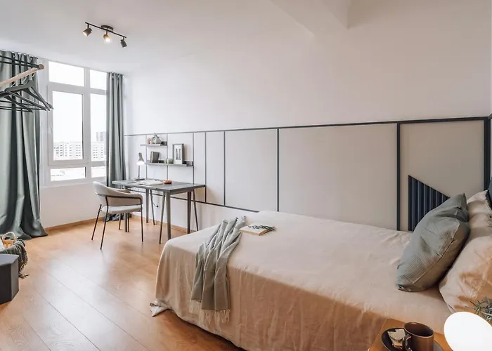 Herbert - 2 Bedrooms And Balcony In Areeiro * Lisboa