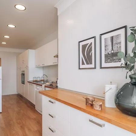 Herbert - 2 Bedrooms And Balcony In Areeiro Lisboa